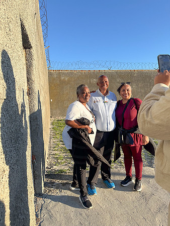 Robben's Island tour guide and former inmate (middle)